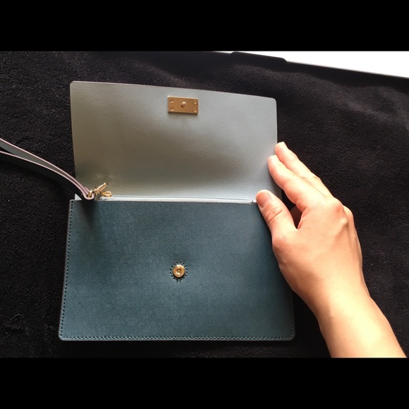 Kate Spade wristlet - Picture 3 of 6